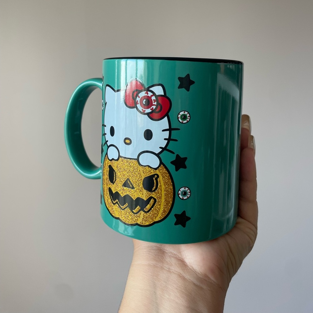 NEW Halloween hello kitty mug - Picture 3 of 5